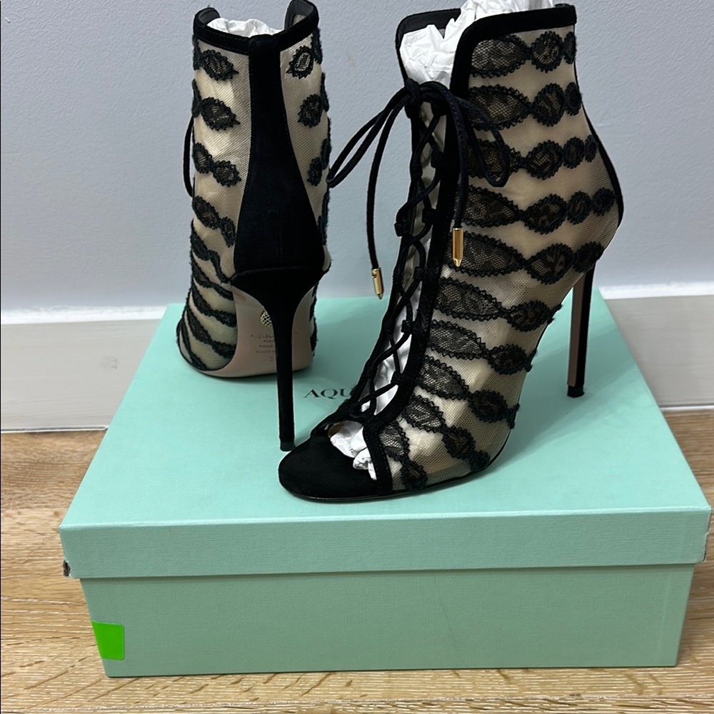 Elegant Black Lace Women's Heels